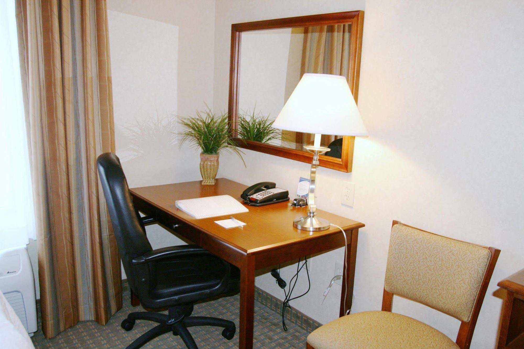 Hampton Inn Greenfield Habitación foto